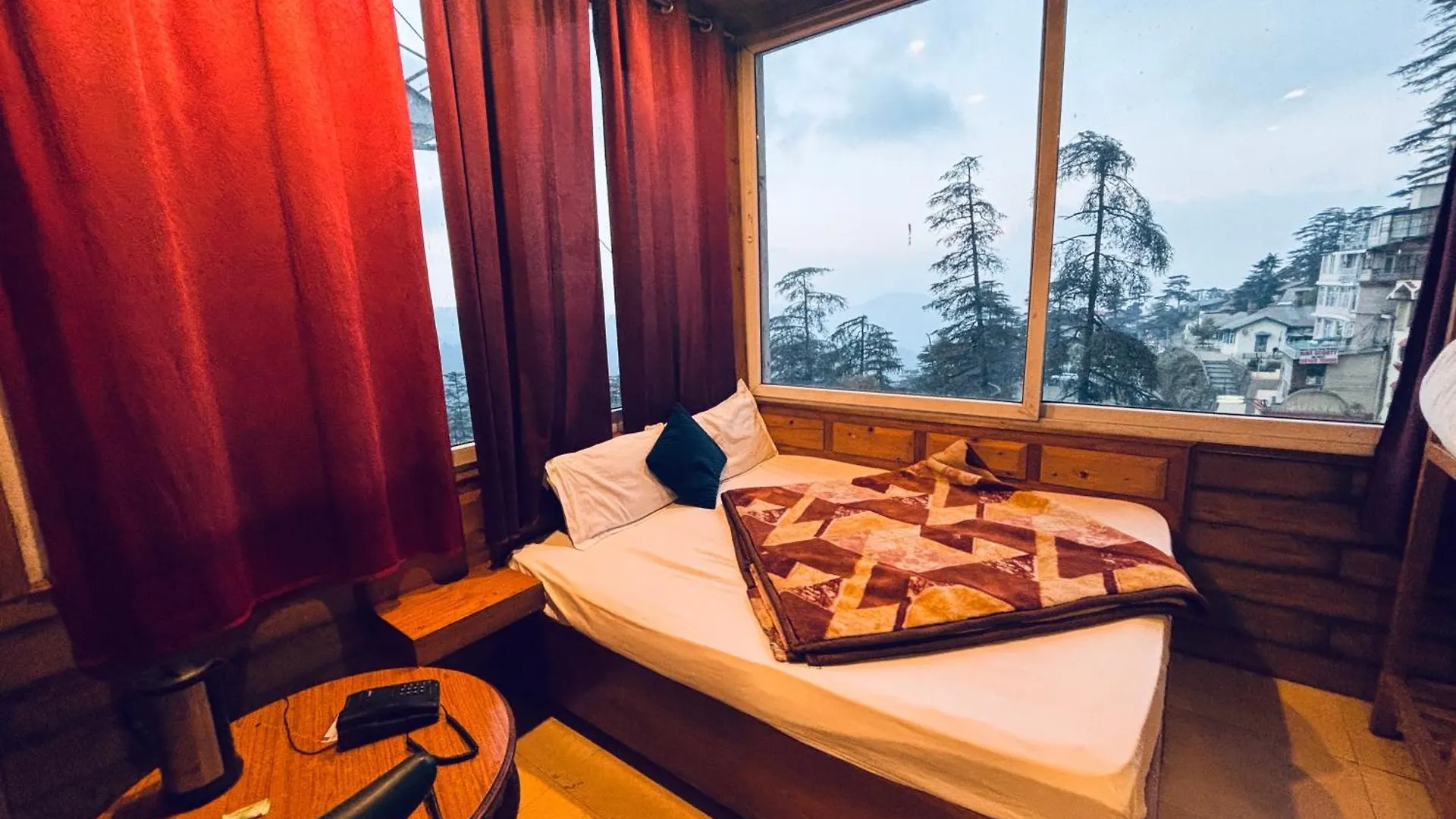 Ganga !! Near Mall Road !! Budget Friendly !! Shimla 0*,