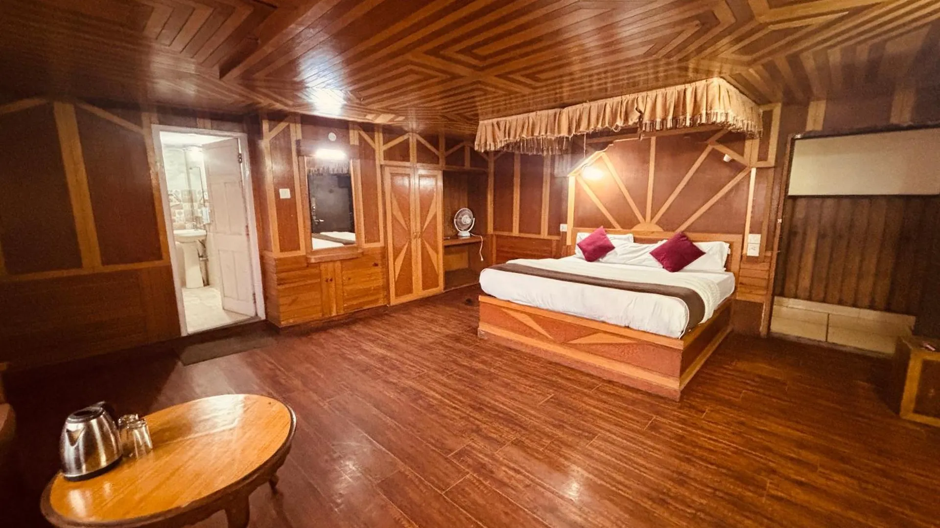 Ganga !! Near Mall Road !! Budget Friendly !! Shimla 0*,