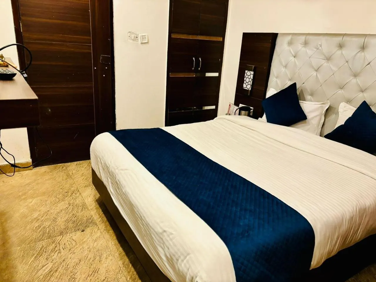 Guest house Ganga !! Near Mall Road !! Budget Friendly !! Shimla