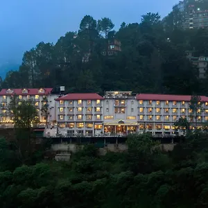 8fold By Larisa Hotel